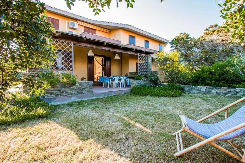 Apartamento L' Elicriso, A Pochi Passi Dal Mare Con Giardino Privato - The Elicriso, A Few Meters From The Sea, With Private Garden Stintino Exterior foto